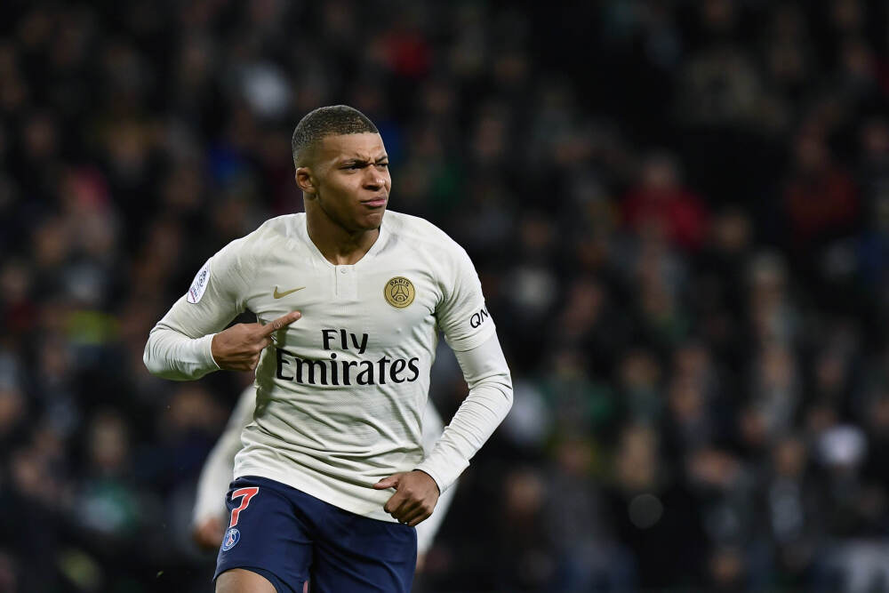 扫地机“飞“上了“二楼”  CES展示未来家的终极清洁方案 | 2026CES·国货之光